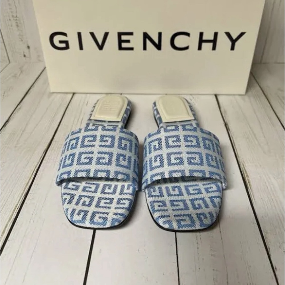 Givenchy Sandals size 38